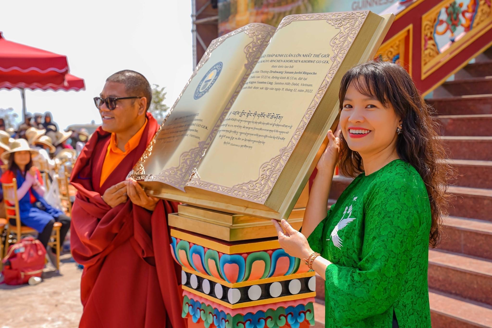 Đại Bảo tháp Kinh Luân “Drigung Kagyu Rinchen Khorchen Khorwe Go Gek”