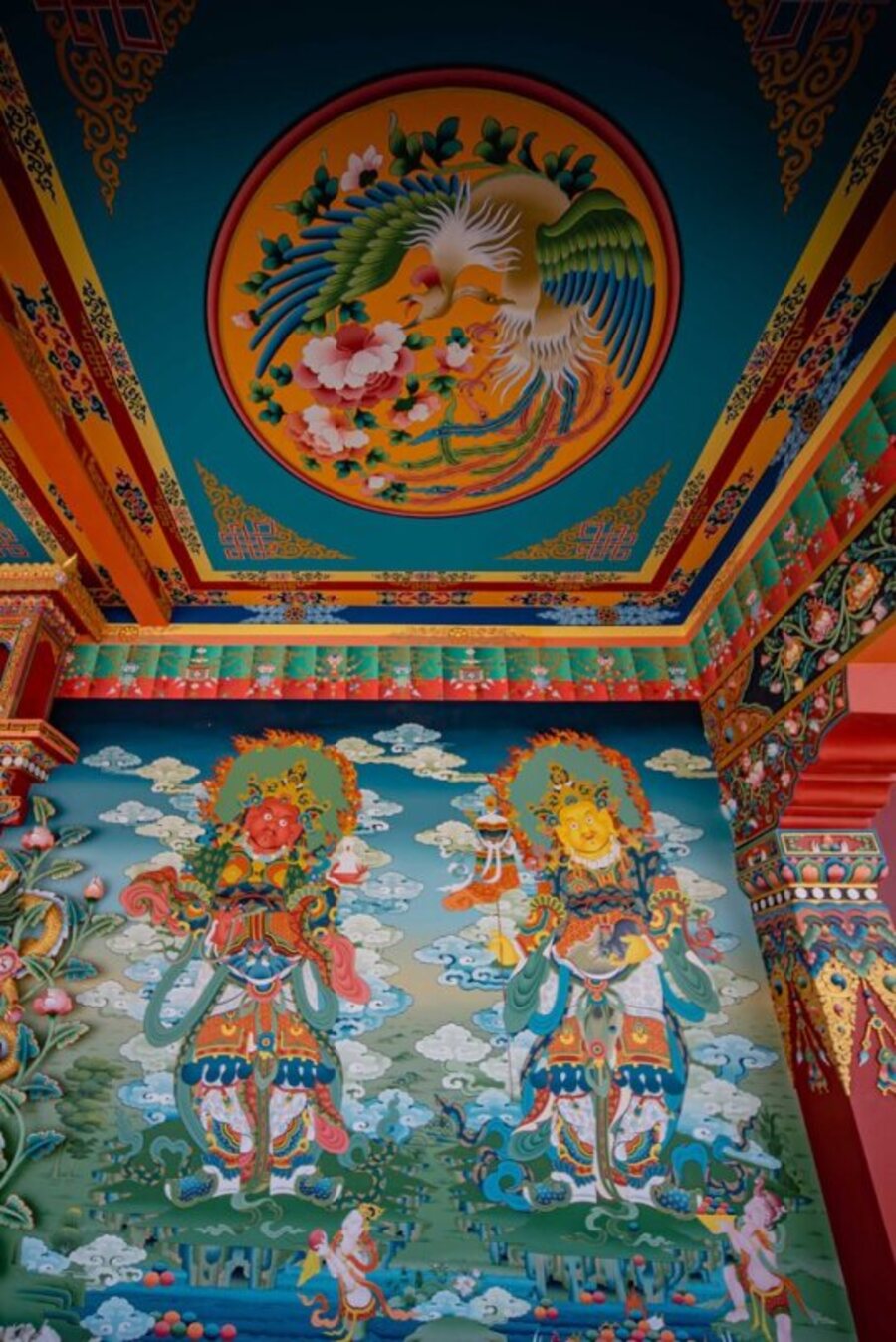 Bức họa thực hiện thủ công bởi các họa sư tới từ quê hương Đức Phật