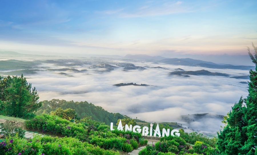 Đỉnh Langbiang - điểm săn mây nhất định phải thử khi đến Đà Lạt