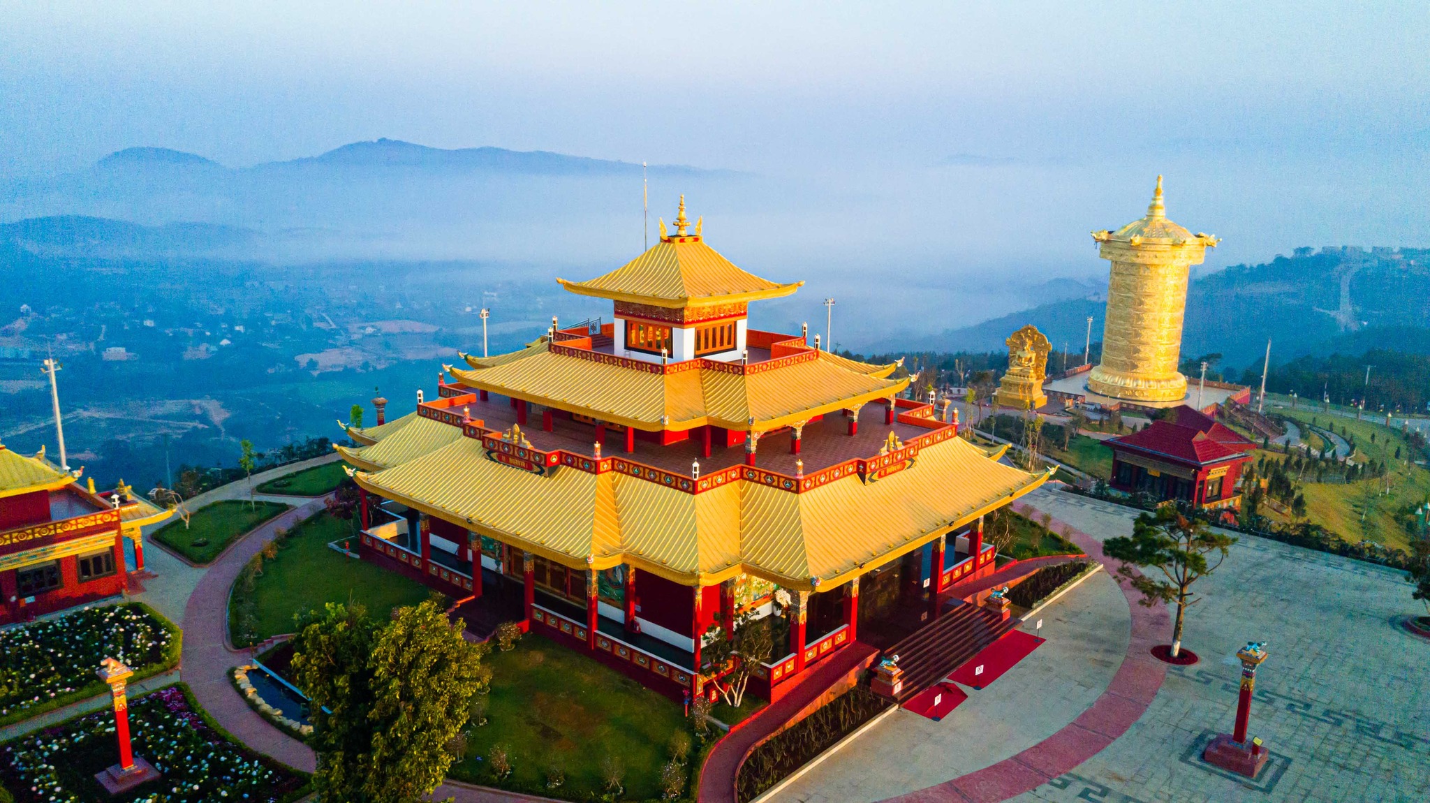 TOP 3 Địa điểm du lịch tâm linh nổi tiếng ở Việt Nam
