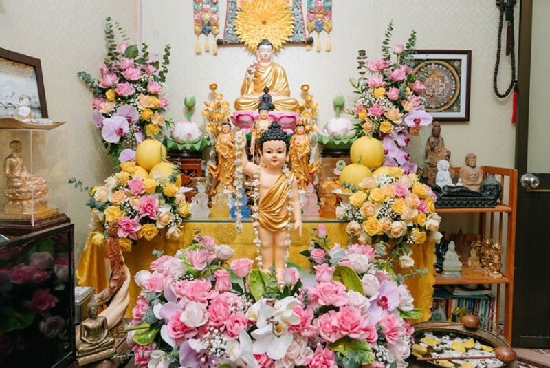 cach-trang-tri-le-dai-phat-dan-tai-gia-6