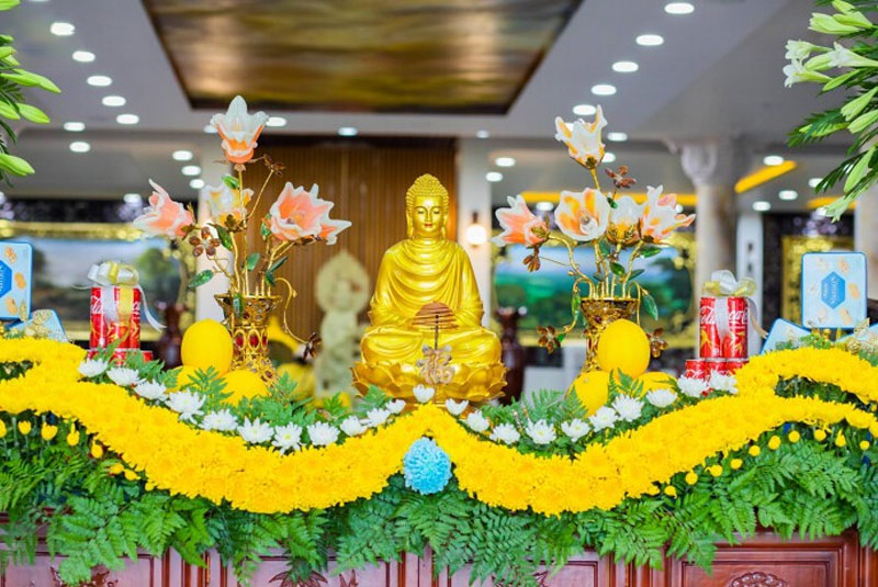 cach-trang-tri-le-dai-phat-dan-tai-gia-9
