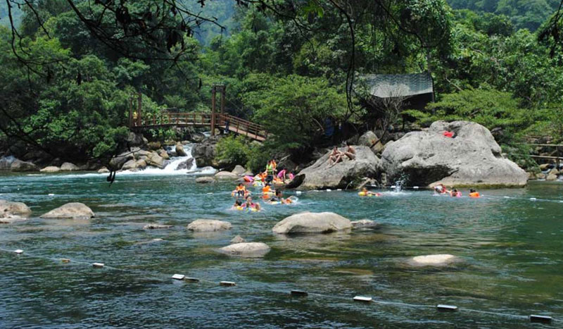 Suối Lách