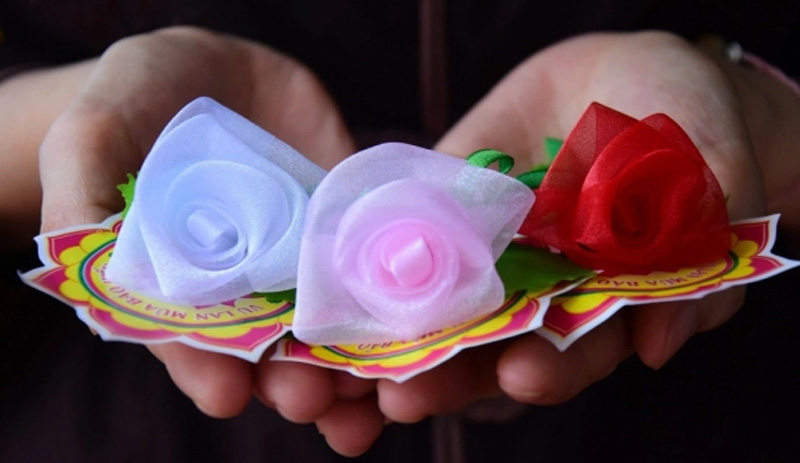 Ý nghĩa màu sắc từng bông hồng trong nghi thức